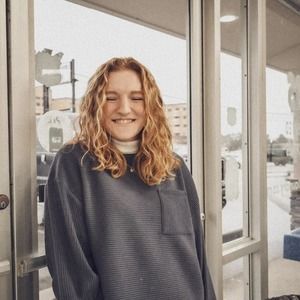 Meet your Posher, Leanna